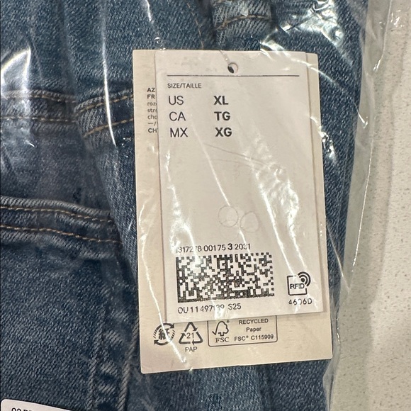 NWT • H&M Mama Wide/High rib Maternity Jean (Full Length) - Picture 4 of 10